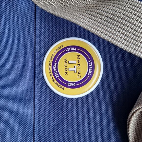 LEED'S Large Blue Multi-Compartment Laptop Bag w/ Secure Clasp Closure - OS - Picture 3 of 9